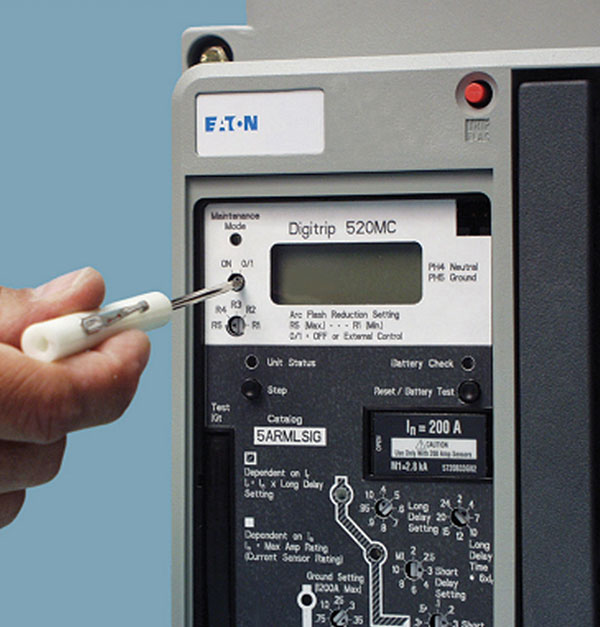digitrip unit 520mc being adjusted with hand